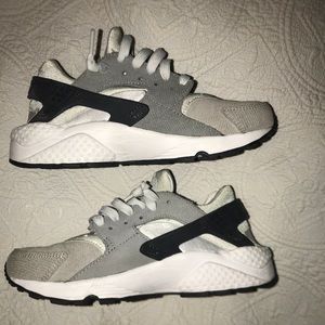 Woman's Nike huarache